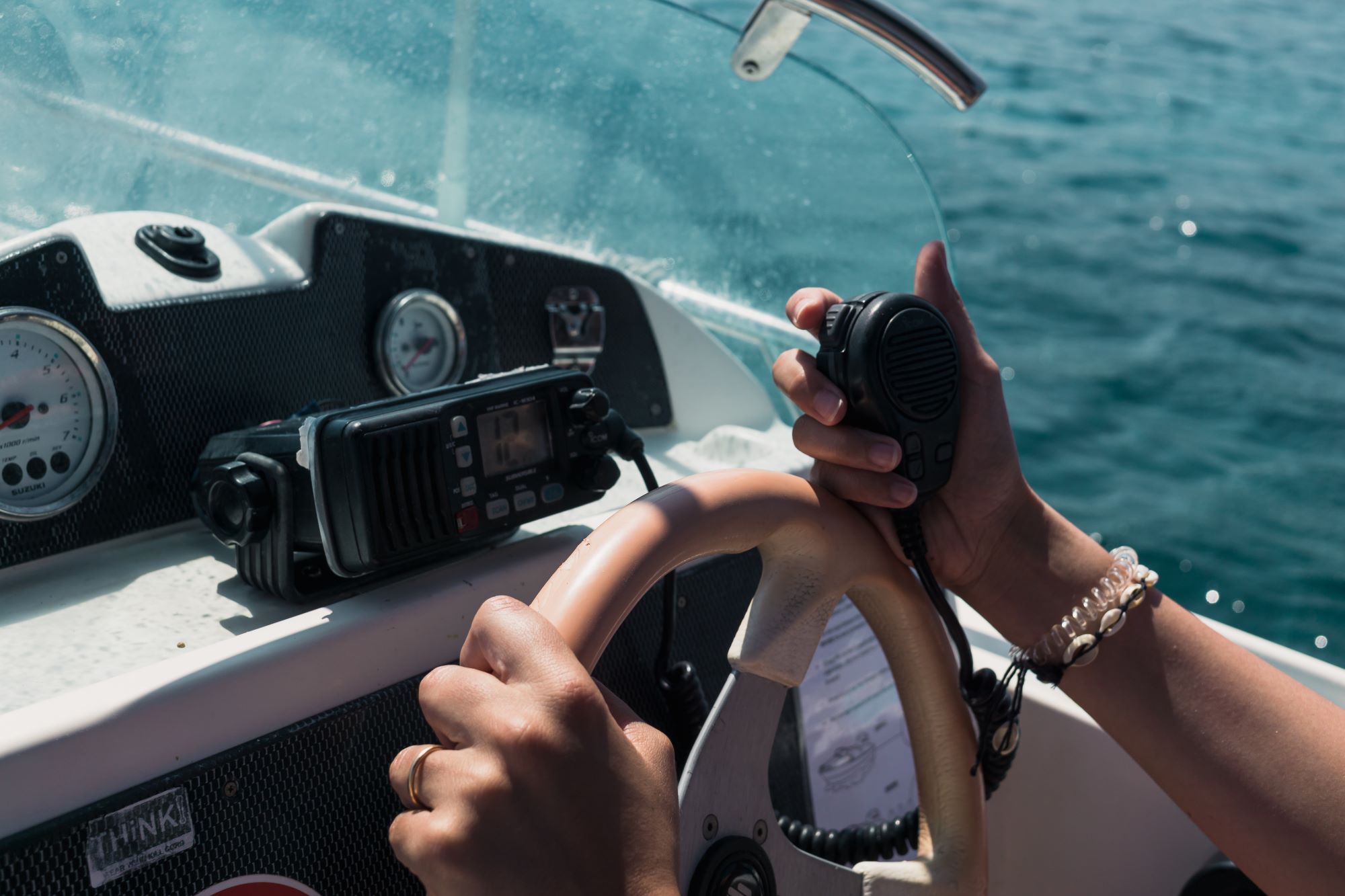 Requisitos para trabajar de barquero en restaurante de playa